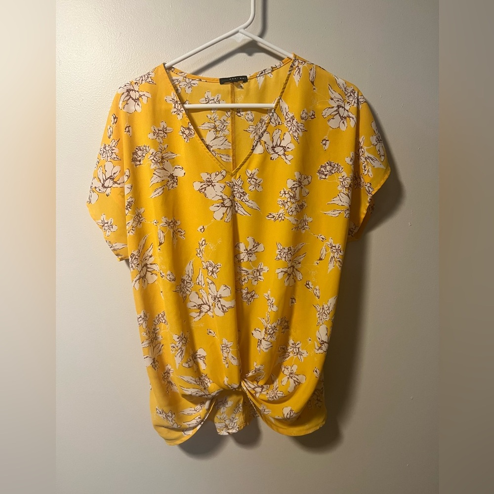 West Kei Yellow Short Sleeve Tie Front Blouse